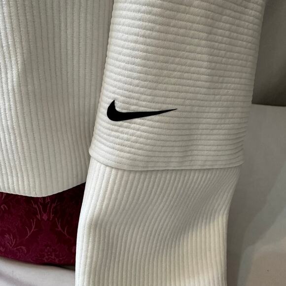 Nike Dri-FIT Women's Pullover Sweatshirt Athleisure Training Top Size Medium - Picture 2 of 8